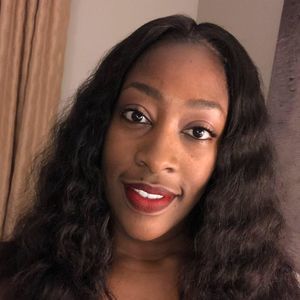 Meet your Posher, Latoya